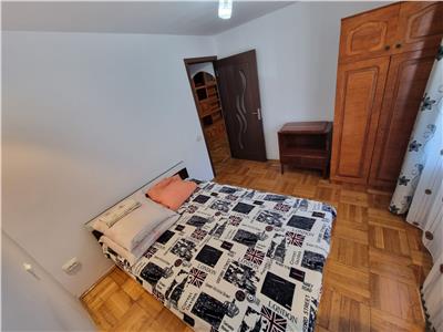 Se inchiriaza apartament 2 camere! Langa Catedrala!