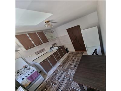 Se inchiriaza apartament 2 camere! Langa Catedrala!